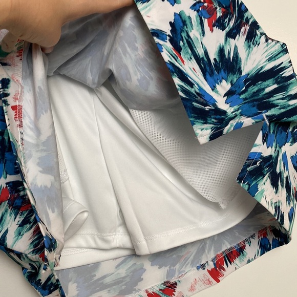 NWT Izod Golf Skort Women SZ 12 Blue Red White Abstract Geo Sporty Stretch Skirt - Picture 8 of 14